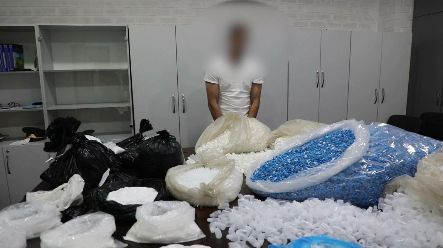 В Ташкенте задержали группу лиц, получивших по почте 95 кг порошка, для изготовления психотропных лекарств