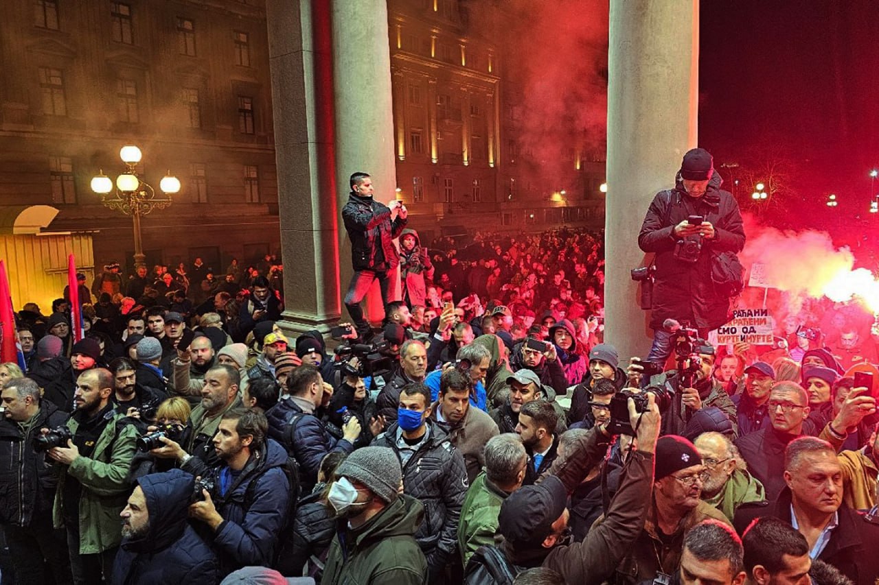 Протесты в сербии