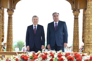 Шавкат Мирзиёев прибыл в Душанбе с государственным визитом