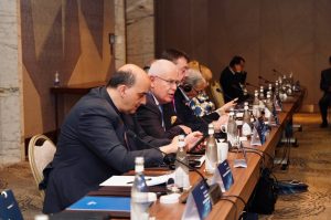 «Люди не хотят бросать сигареты, так как не считают курение болезнью»: Эксперты обсудили методы, которые помогут бросить потребление сигарет