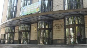 Почему ЦБ не меняет основную ставку?