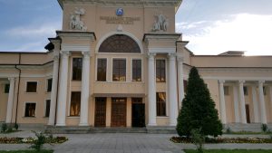 Юрист Яккасарайского хокимията погиб в школьном бассейне