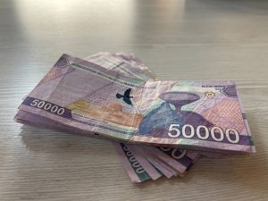 Нуждающиеся семьи получат по 270 тысяч сумов на оплату электроэнергии