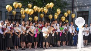 «Последний звонок» в школах: особенности празднования