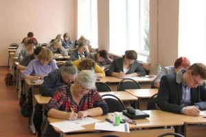 В Узбекистане почти 15 тысяч учителей провалили квалификационный тест