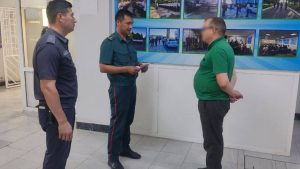 В Ташкенте арестовали россиянина, устроившего пьяный дебош на борту самолета — видео