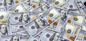 Все основные валюты упали в цене