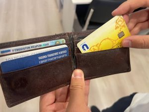 Налоговый Комитет может получить доступ к данным о переводах с карты на карту