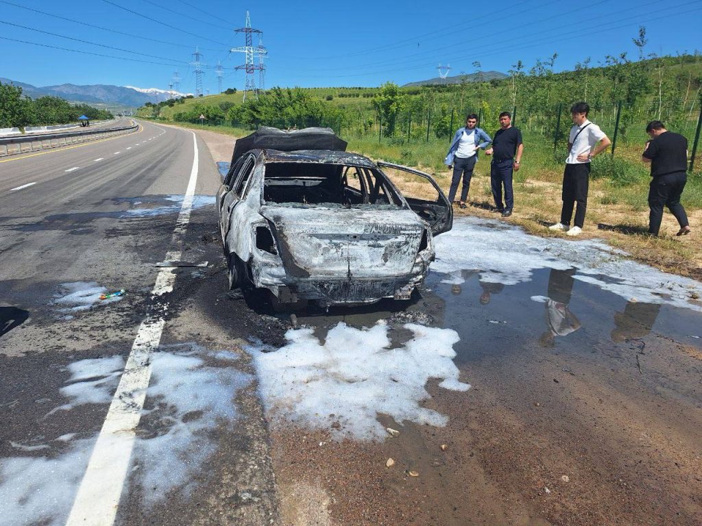 В Ташкентской области полностью сгорела Gentra