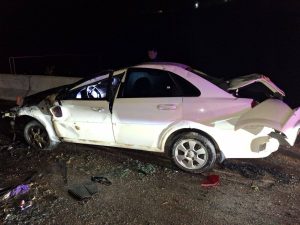 В Ташобласти Lacetti влетела в бетонное ограждение и загорелась