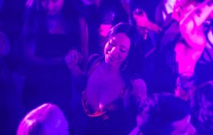 Ўзбек стриптизчи ҳақидаги фильм Канн кинофестивалининг бош мукофотига сазовор бўлди