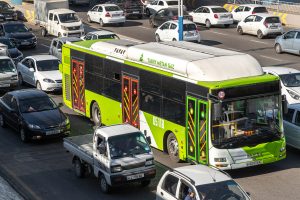 «Юксалиш» жамоат транспорти йўловчилари орасида сўров ўтказди: кўпчилик тиғиз вақтларда одамларнинг гавжум бўлишини ёқтирмайди