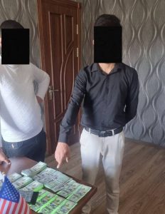 В Самарканде задержан мужчина, обещавший соотечественнику отправить его в США за $50 тысяч