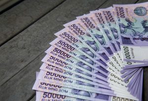 В Узбекистане расхитили миллиарды на зарплатах и пособиях