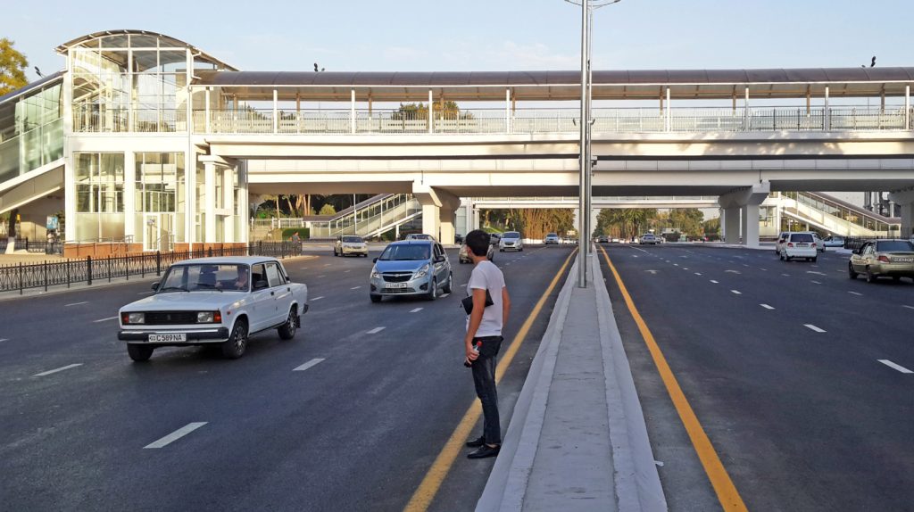 Кенгаш Тошкентда 20 та пиёдалар ўтиш жойини қуриш учун 107 млрд сўм ажратади