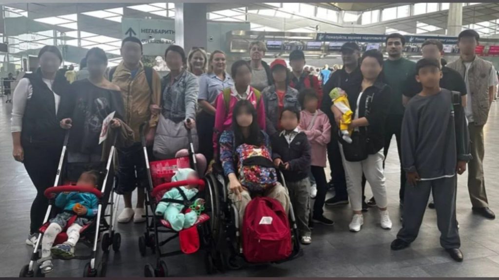 Санкт-Петербургда қаровсиз қолган 14 нафар бола Ўзбекистонга қайтарилди