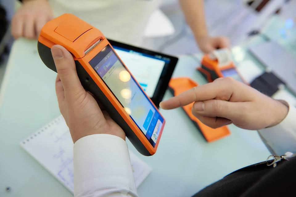 Кешбэки для кафе, ресторанов и гостиниц, земля с аукциона без НДС и другое: Налоговый комитет реализует указ президента