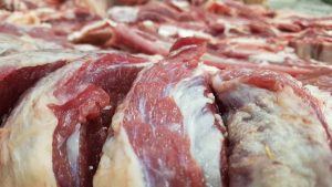 Власти Кыргызстана запрещали экспорт мяса из-за Узбекистана
