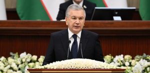 Под председательством президента Шавката Мирзиёева началось заседание Законодательной палаты Олий Мажлиса