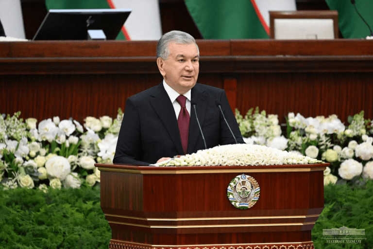 Шавкат Мирзиёев реновация ва акциядорларни ҳимоя қилиш бўйича қонунлар қабул қилишни таклиф қилди