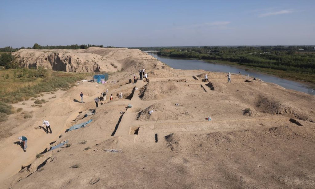 Arxeologlar Fargʻona vodiysida Ipak yoʻli davriga oid noyob ashyolarni topdi