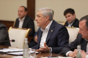 Ўзбекистонда вақтинча сақлаш ҳибсхоналари тўлиб кетди — Олий суд раиси