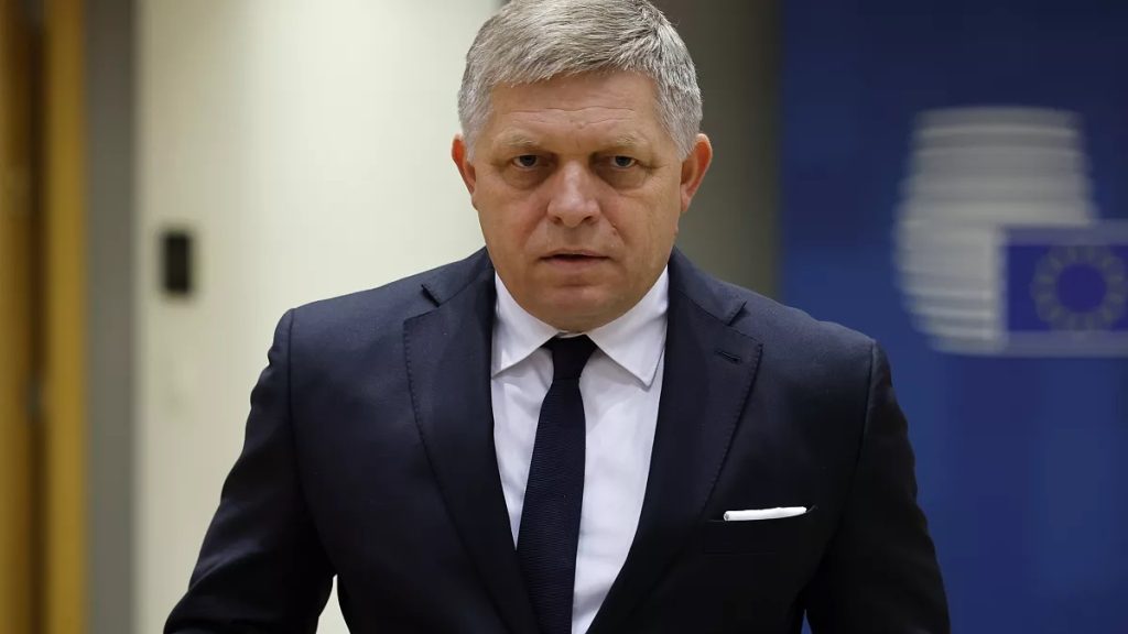 СМИ: Премьер Словакии заявил, что Зеленский предлагал ему деньги за поддержку при вступлении в НАТО