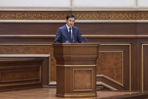 “Nasib boʻlsa, kelasi yil 1-apreldan elektr va tabiiy gaz tariflari oshadi” — Jamshid Qoʻchqorov