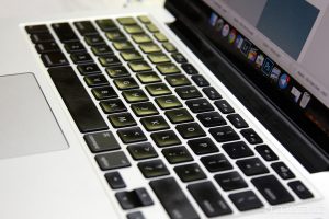 Oʻzbekistonliklarning 40 foizdan ortigʻi 2025-yilda ish joyini oʻzgartirishni rejalashtirmoqda