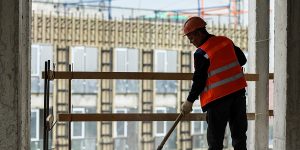 Rossiyada migrantlar faqat bitta ish beruvchida ishlashga majbur bo‘ladi