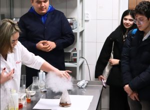 В Алмалыке для школьников и студентов провели «Квантовую неделю» от «Росатома»