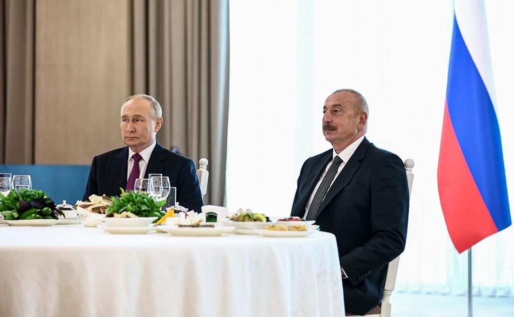 Путин извинился перед Алиевым за крушение под Актау