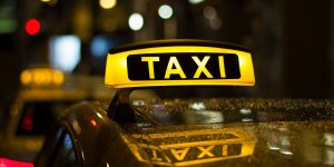 Как сэкономить на такси в новогодние праздники?