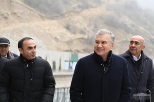 Шавкат Мирзиёев посетил туристический комплекс Ugam River, строящийся в Бостанлыке
