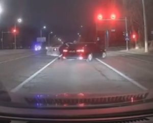В Ташкенте задержали водителя Malibu, который без номеров скрылся от сотрудников УБДД — видео