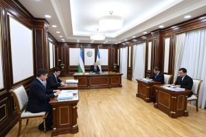 Prezident oliy taʼlim va ilm-fan sohasidagi ustuvor vazifalarga oid taqdimot bilan tanishdi