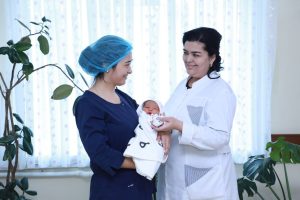 В первый день 2025 года в Узбекистане родился 1641 ребенок, включая 50 близнецов