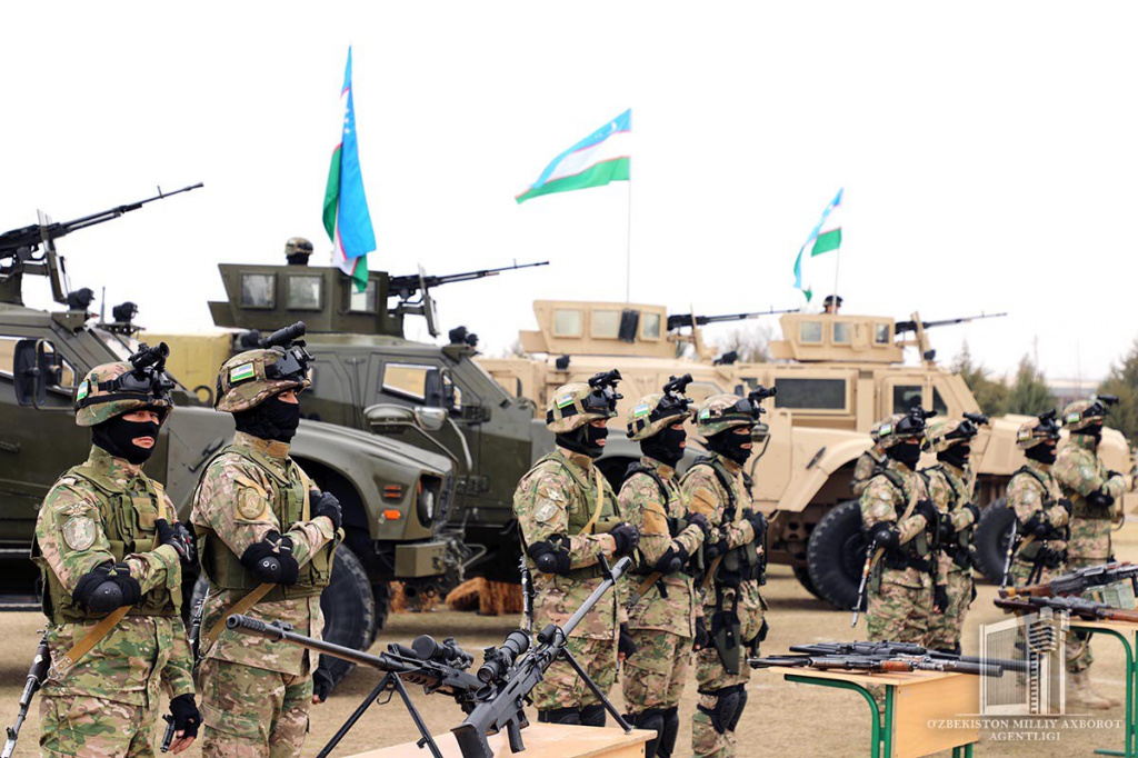 Toros uchun jinsiy aloqa muhimmi yoki yoqmi? Felicity Smoak bilan porno