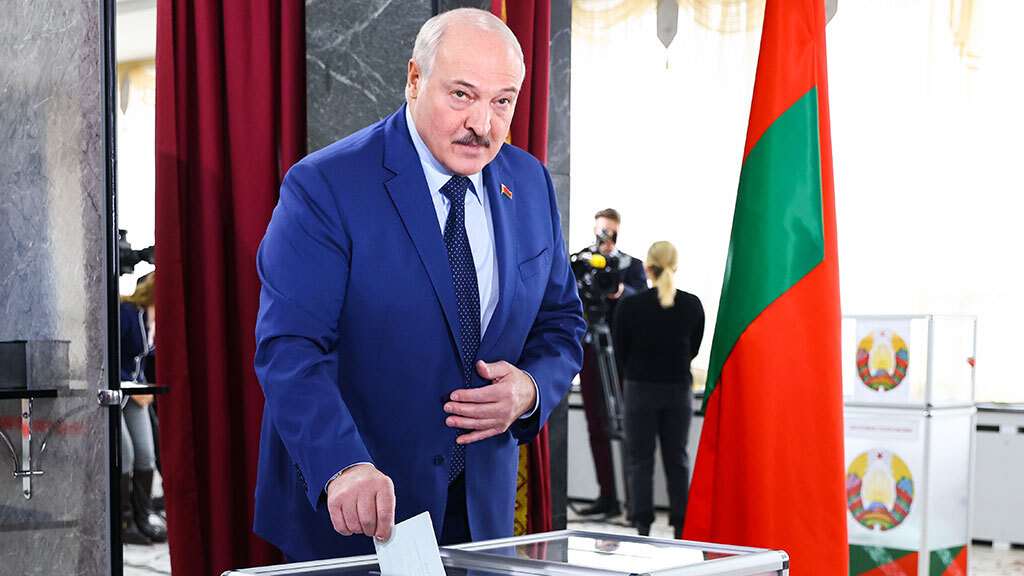 Лукашенко победил на выборах президента Белоруссии с 86,82% голосов