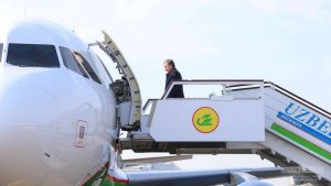 Президент Узбекистана отбыл в ОАЭ с официальным визитом