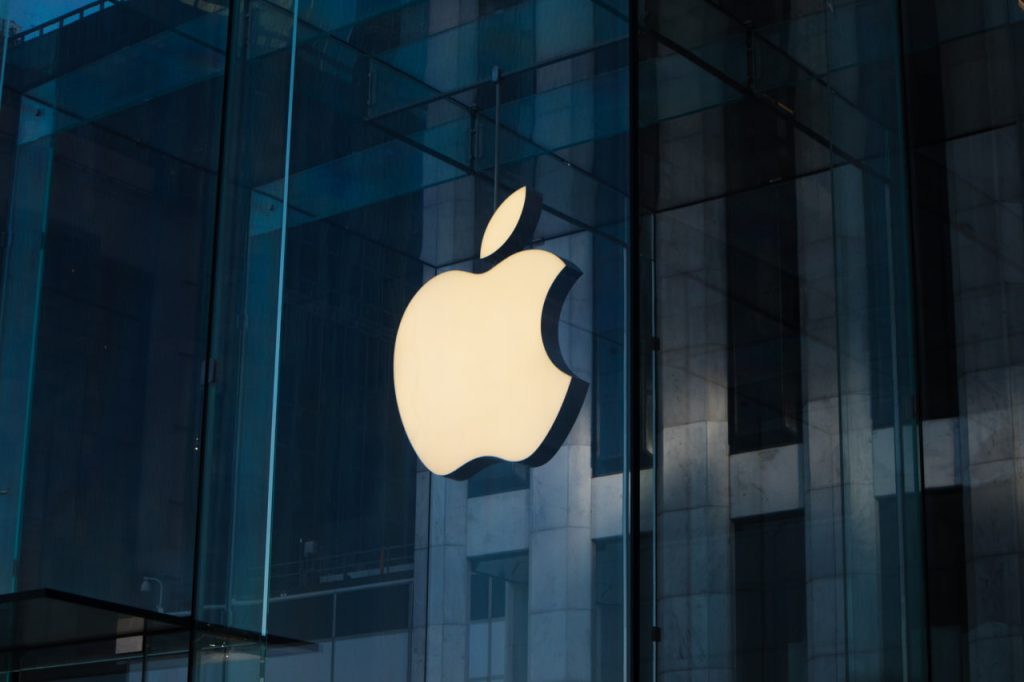 Apple выплатит миллионам пользователей компенсации за жалобы на прослушку Siri