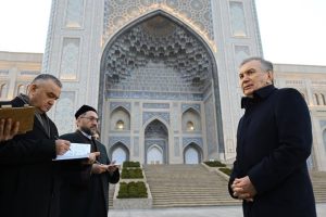 Shavkat Mirziyoyev qurilishi yakunlanayotgan Islom sivilizatsiyasi markaziga tashrif buyurdi