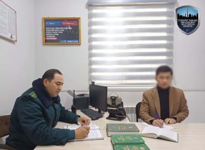В Ташкенте в очередной раз арестовали скандального блогера за видео ссоры с девушкой