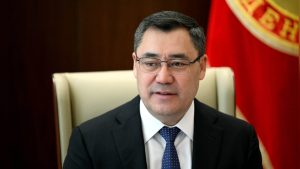 Президент Кыргызстана поддержал инициативу Илона Маска закрыть «Радио Свобода»