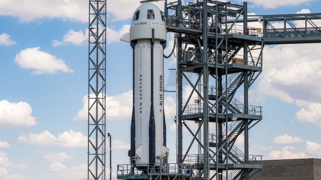 Blue Origin успешно провела 30-й запуск ракеты New Shepard с туристами на борту
