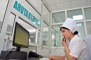 В Узбекистане ряд госбольниц перешел на круглосуточный режим работы