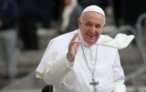 Papa Fransisk kasalxonaga yotqizilgan, ammo isteʼfoga chiqish niyatida emas
