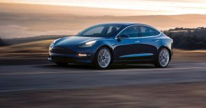 Rasmiylar elektromobillar uchun utilizatsiya yigʻimi oshirilishi sababini tushuntirdi