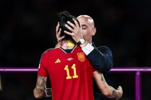 Madridda Ispaniya futbol federatsiyasining sobiq rahbari Luis Rubialas ustidan sud boshlandi