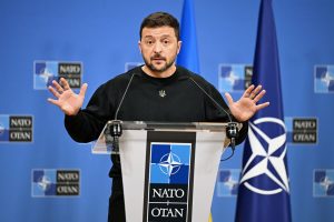 Zelenskiy Ukrainani NATOga qabul qilmasa, yadro quroli berilishini talab qildi